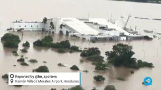 L'ouragan Iota laisse derrière lui des paysages totalement détruits en Amérique Centrale