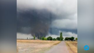 Tornade spectaculaire dans l'oblast de Kherson, Ukraine