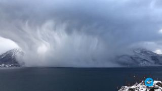 Espectacular cortina de nieve en el lago Lemán
