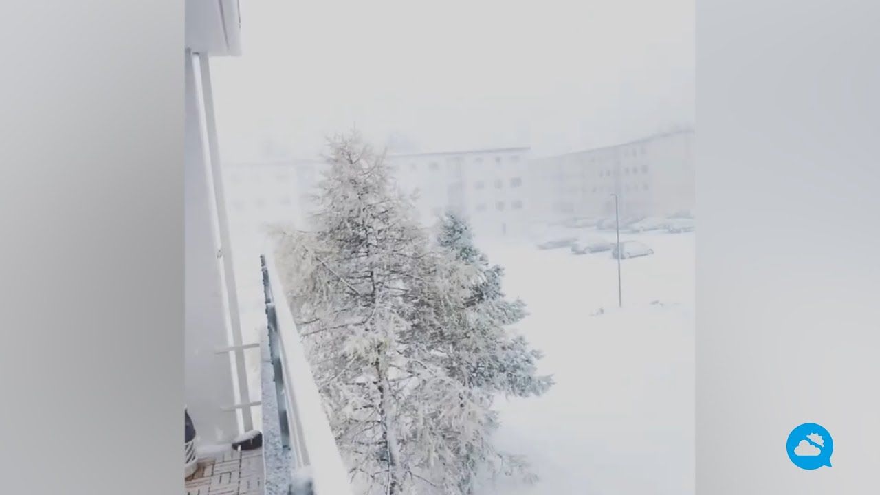 Grande tempestade de neve em Akureyri, Islândia