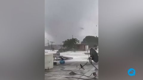 Un tornado provoca el caos en Arecibo, Puerto Rico