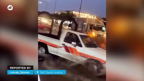 Schreckliche Überschwemmungen in Taif, Saudi-Arabien