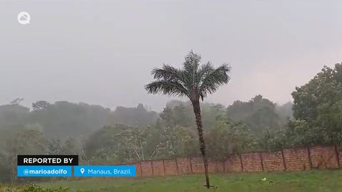Intensive Gewitter mit Hagel in Manaus, Brasilien.