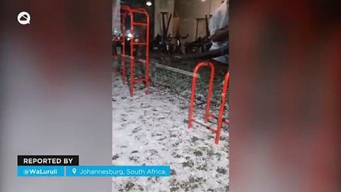 Впечатляющий град в Йоханнесбурге, Южная Африка