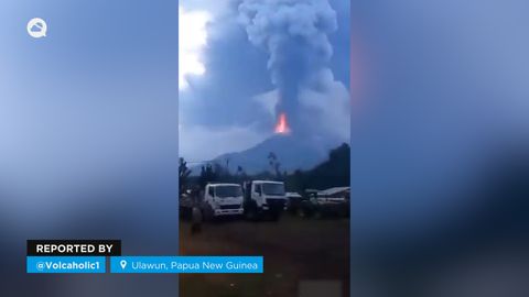 Espectacular erupción del volcán Ulawun, Papua Nueva Guinea.