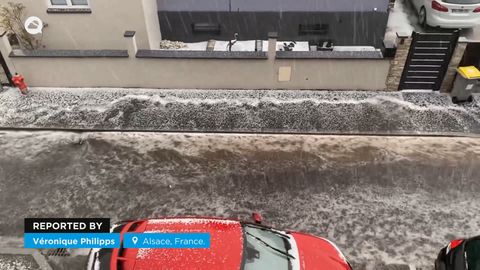 Fuertes granizadas y lluvia en Alsacia, Francia.