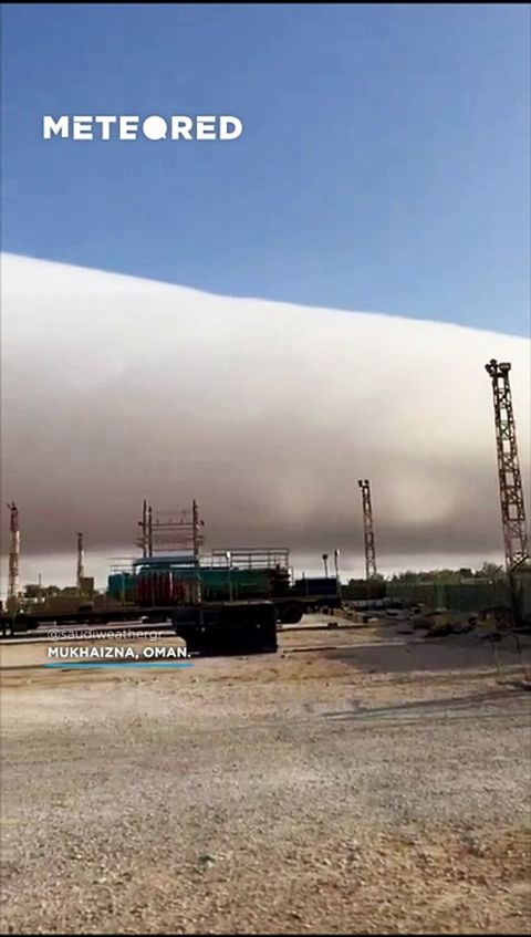 Una impresionante nube rodillo aparece en los cielos de Mukhaizna, Omán
