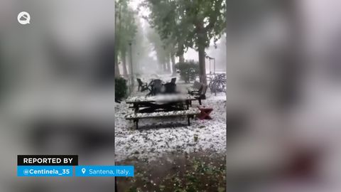 Fuerte caída y acumulación de granizo en Santena, Italia
