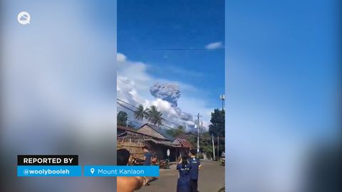 Impresionante erupción del volcán Monte Kanlaon, en la Islade Negros, Filipinas