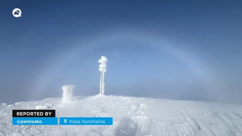 Impresionante arcoíris de niebla y cencellada en Kopa Kondračka, entre Polonia y Eslovaquia