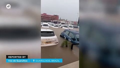 Las lluvias torrenciales provocan grandes inundaciones en Guarulhos, Brasil