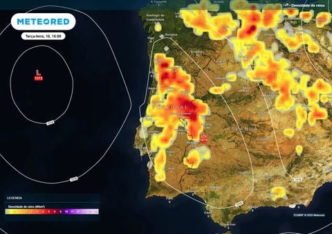 Sete distritos sob aviso laranja de trovoada em Portugal