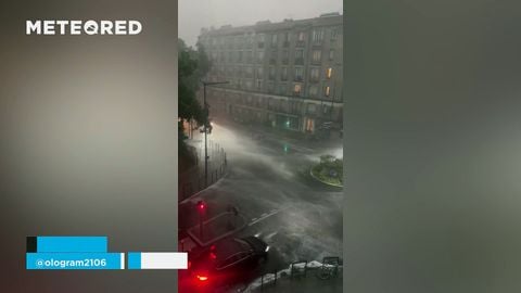 ¡Una gran tormenta de lluvia y viento provoca el caos en París, Francia! Algunas calles quedaron inundadas en cuestión de minutos y hubo algunos daños materiales