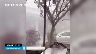 ¡Una tormenta muy violenta causa estragos en Ha Long, Vietnam! Se registraron vientos huracanados, lluvias de gran intensidad y granizo de gran tamaño
