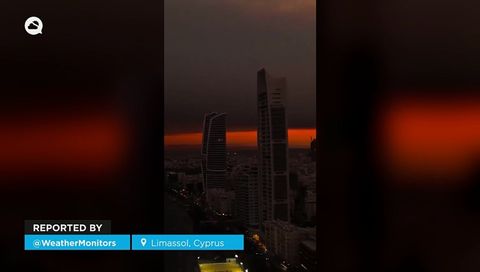 ¡Arden más de 10.000 hectáreas en Limassol, Chipre! El cielo se ha oscurecido en la isla por el humo
