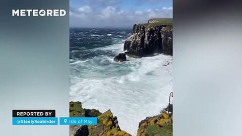 ¡La borrasca Floris azota el norte de Escocia (Reino Unido)! Ha dejado a su paso vientos de más de 120 km/h y olas gigantescas