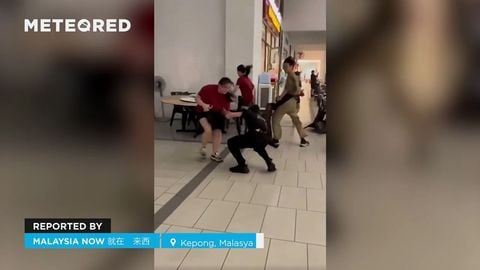 Vientos súbitos de más de 100 km/h provocan el pánico en Kepong, Malasia
