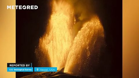 Fuentes de lava de más de 400 metros en el volcán Kīlauea en Hawái, USA. El impresionante fenómeno dejó sorprendidos a los expertos
