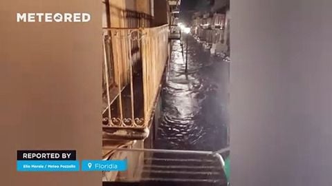 Em diversas cidades do sul da Itália, as ruas se transformaram em rios