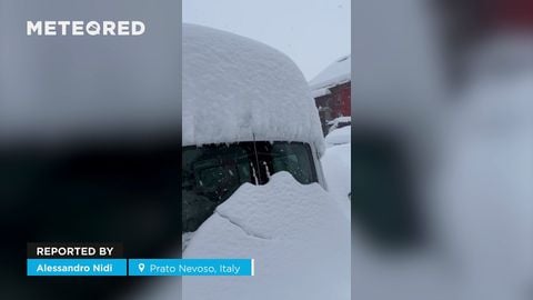 ¡Más de 130 centímetros de nieve en pocas horas en los Alpes ligures, Italia!
