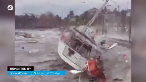 Vientos extremos de más de 100 km/h azotan Estambul, Turquía