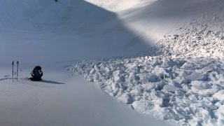 ¿Es seguro esquiar en las estaciones con un riesgo alto de aludes?