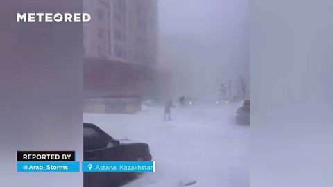 Una gran tormenta de nieve azota Astaná, Kazajistán