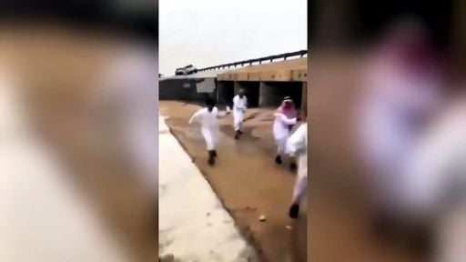 Inundaciones súbitas en varios barrancos de Riyadh, Arabia
