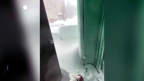 Una gran ventisca sepulta la ciudad rusa de Noyabrsk en pleno mes de mayo