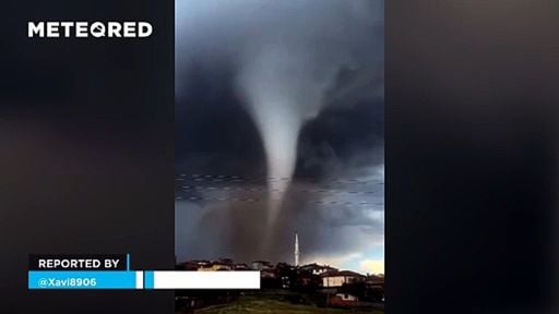 Una oleada de tornados arrasa varios pueblos de Turquía
