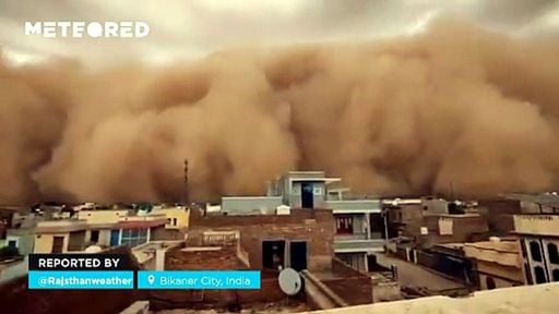 Una gigantesca tormenta de polvo cubrió Bikaner, India