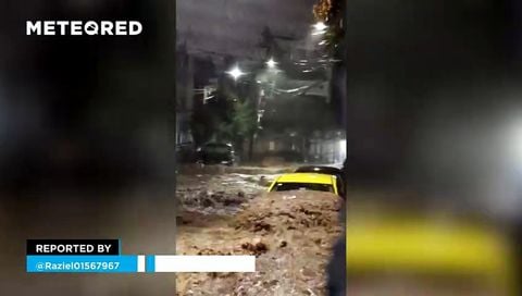 Uma forte tempestade provocou inundações e montanhas de granizo em Cuajimalpa, no México