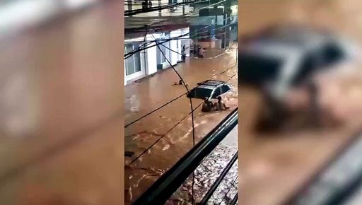 Piogge torrenziali hanno causato gravi inondazioni a Segovia, in Colombia