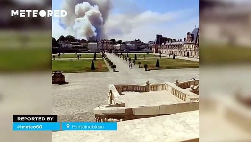 Großbrand in Fontainebleau, Frankreich