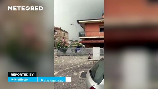 ¡Una enorme tormenta de granizo azota Bellante, Italia!