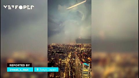 Un reventón húmedo golpea Tokio: Fuerte tormenta en Japón