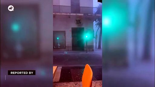 Eine Superzelle bringt großen Hagel und extreme Winde nach Tarragona, Spanien