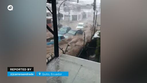 Une tempête provoque des pluies torrentielles et un violent orage de grêle à Quito, en Équateur