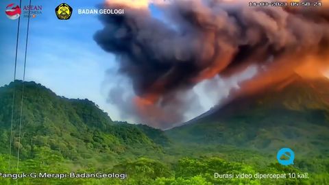 Le volcan Merapi, en Indonésie, est entré en éruption