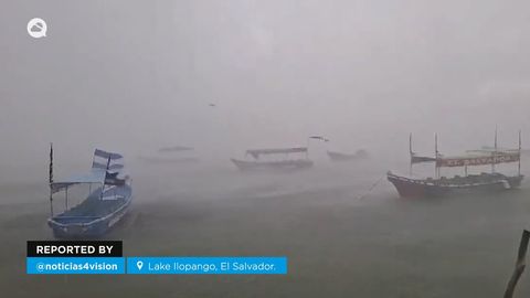 Tempesta devastante nel Lago Llopango, El Salvador