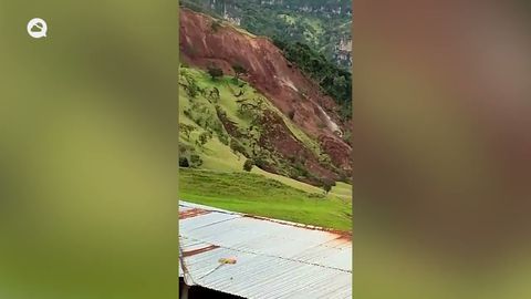 Espectacular desplazamiento de tierra en Villa Caro, Colombia.