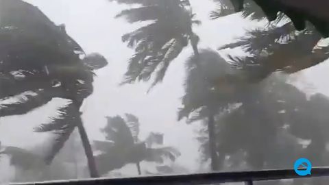 El ciclón tropical Yaas toca tierra en el este de la India