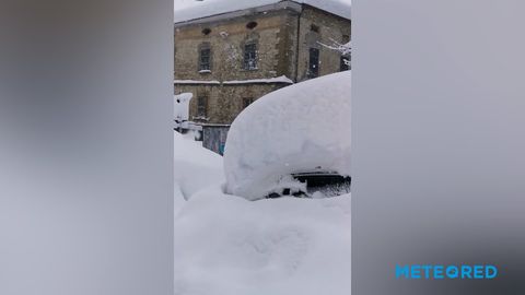 Pueblos sepultados por las intensas nevadas en Italia