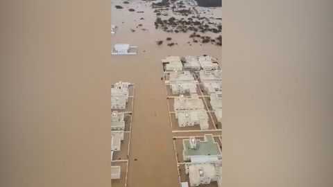 Inundaciones catastróficas en Omán por el paso del ciclón tropical Shaheen